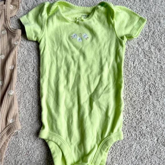 Carter’s bundle neutral Ribbed Baby Set - Picture 6 of 8